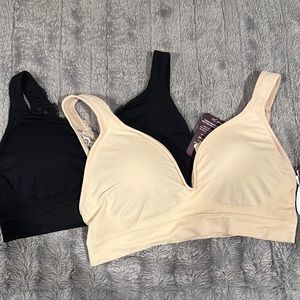 BUNDLE cream bra and black bra